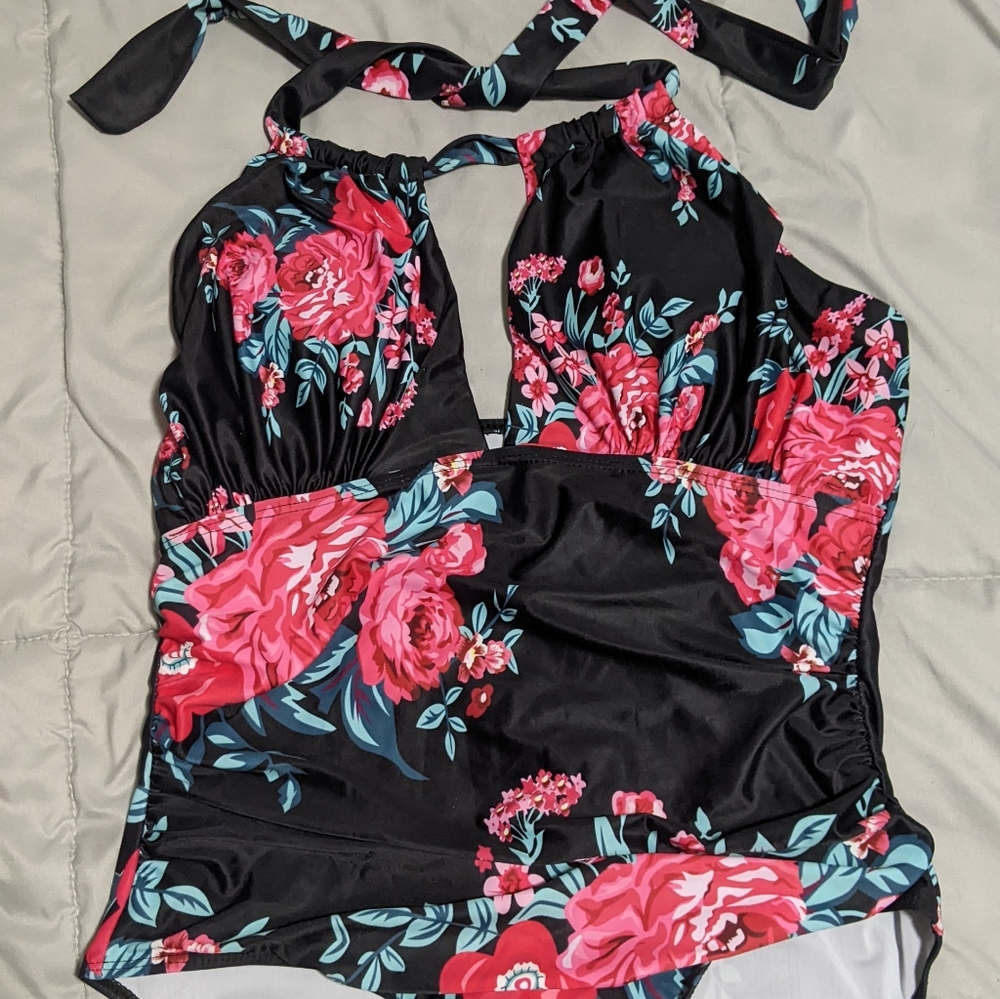 Halter style one piece with key hole - L